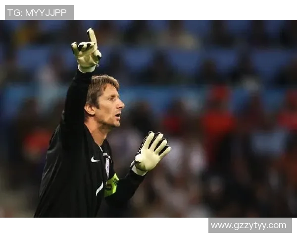 足球明星守护神的魅力瞬间展现与荣耀时刻回顾