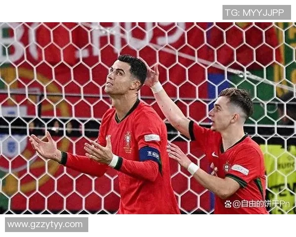 足球明星球员同台竞技展现风采引发全球球迷热议与期待 足球明星球员同台竞技展现风采引发全球球迷热议与期待