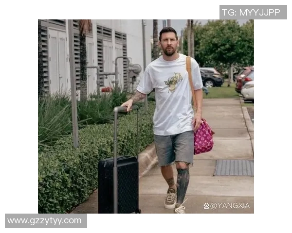 各大足球明星陆续抵达机场引发球迷热烈关注与期待