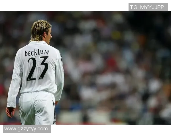 足球明星经典背影瞬间展现他们的风采与魅力